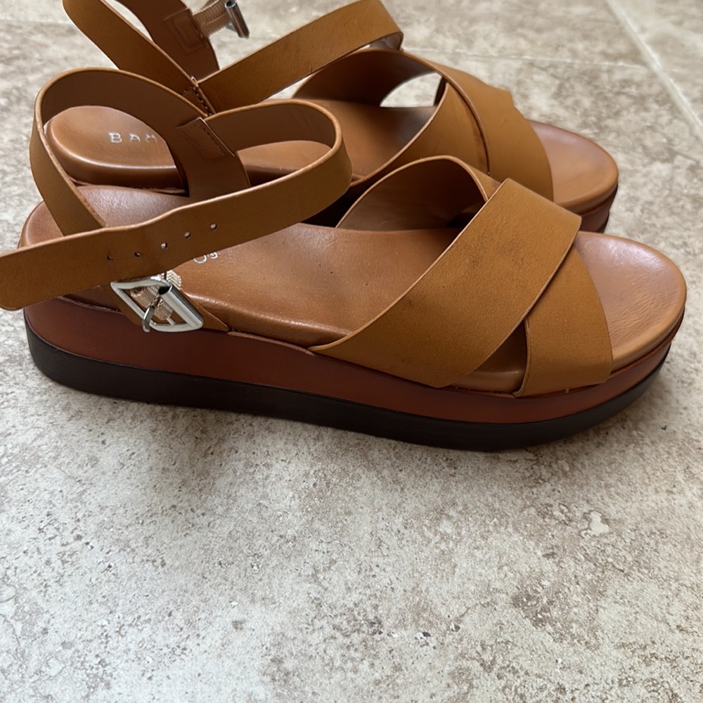 Platform sandals from Roolee - Picture 2 of 2